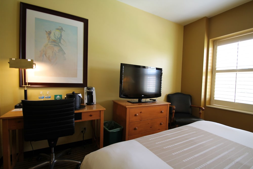 Crockett Hotel - photo 22