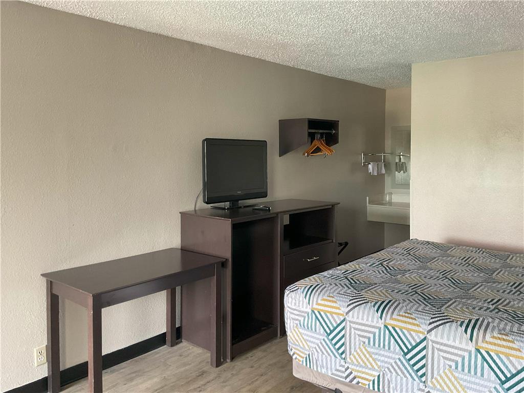 OYO Hotel Baton Rouge Mid City - photo 13