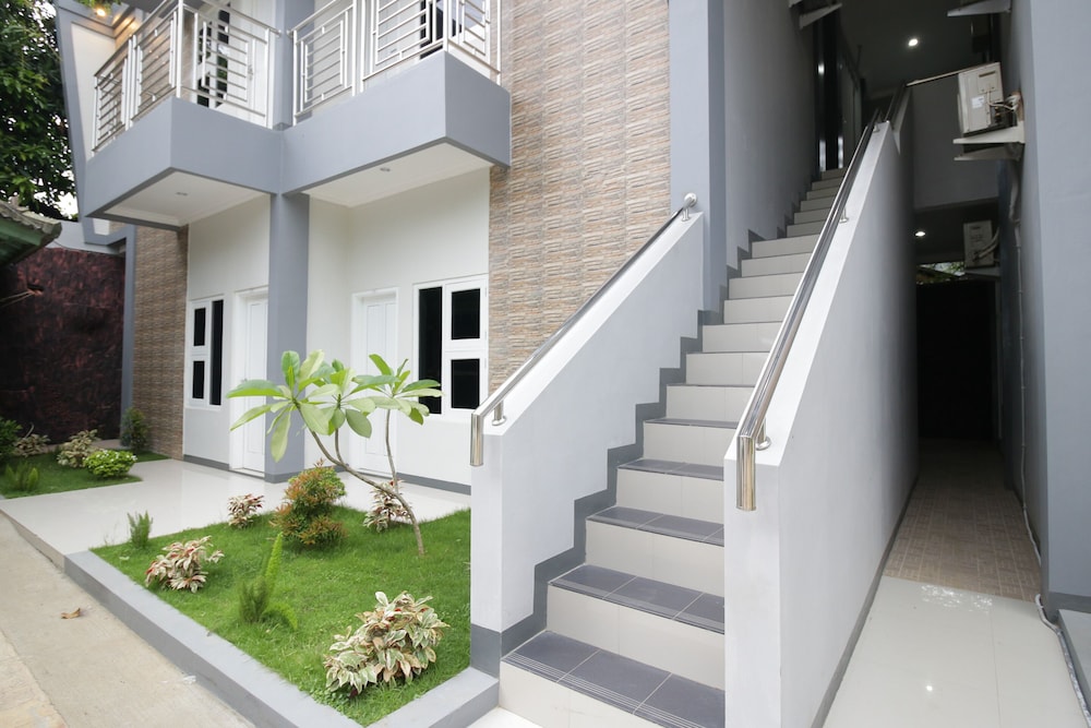 Airy Nagri Kaler Veteran Gang Seroja 235A Purwarkarta in Purwakarta, Indonesia