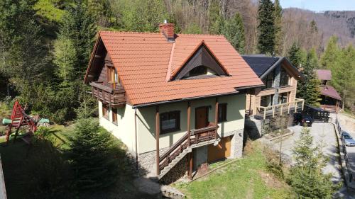 Malinowy Domek w Szczyrku — 4-Star Luxury Hotel in Szczyrk, Poland