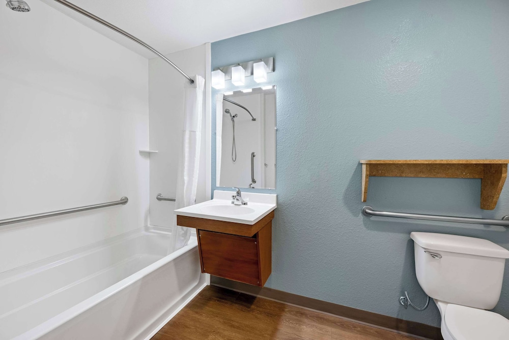 WoodSpring Suites Hobbs - photo 22