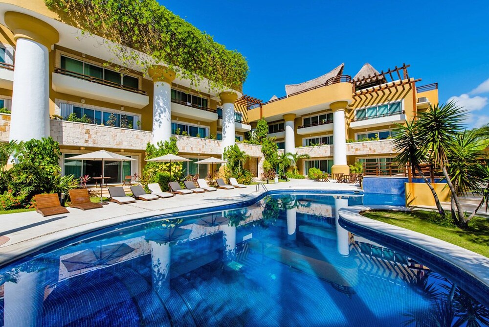 Pueblito Escondido 206 — 4-Star Luxury Hotel in Playa Del Carmen, Mexico