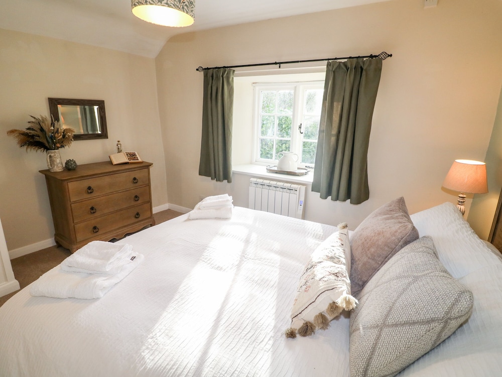 Manor Barn Cottage — Bakewell — photo 5