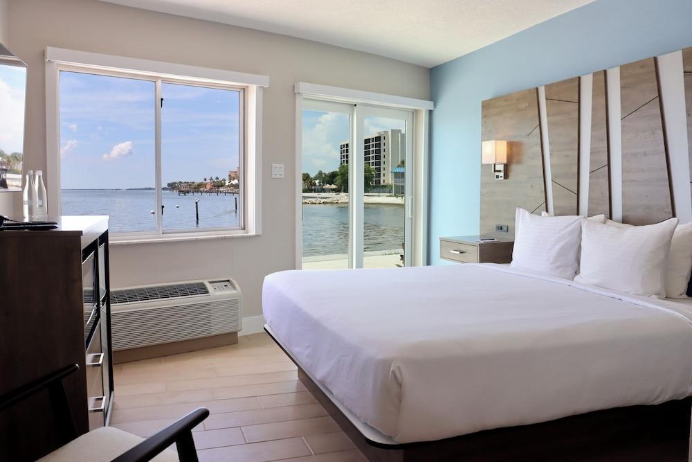 SkyBeach Resort - photo 23
