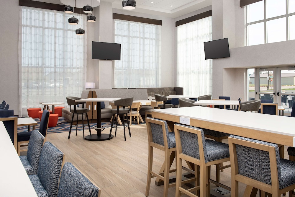 Hampton Inn Warroad MN - photo 3