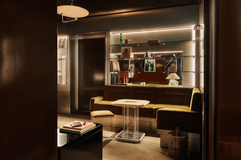 Chateau D'Eau - carbon neutral hotel in Paris