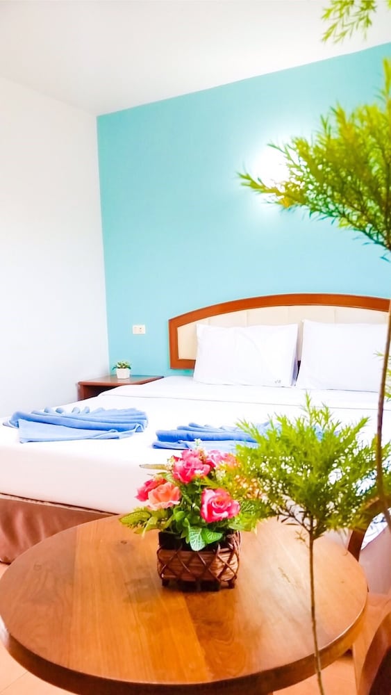 J Holiday Inn - last minute hotel in Krabi