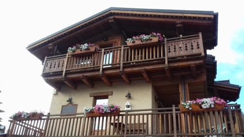 B&B Petit — 4-Star Luxury Hotel in Sauze D'oulx, Italy