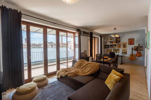 Sunny Penthouse front of Szimpla Kert — 4-Star Luxury Hotel in Budapest, Hungary