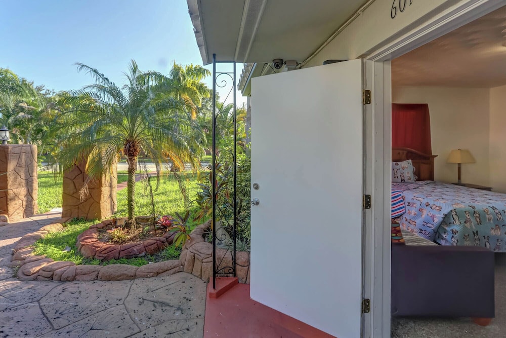Richard's Pet Friendly Motel - photo 41