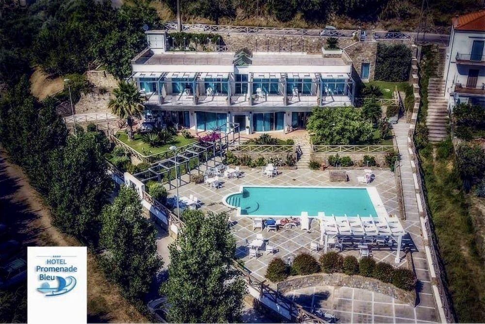 Hotel Promenade Bleu in Pollica, Italy