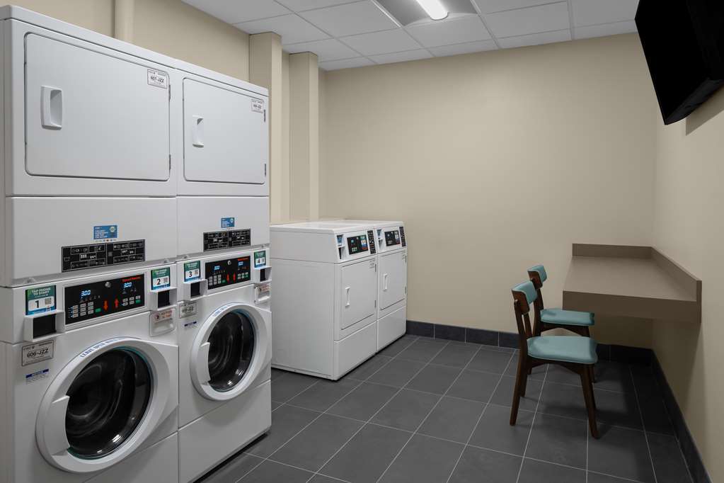 Hyatt House Lansing University Area - photo 38