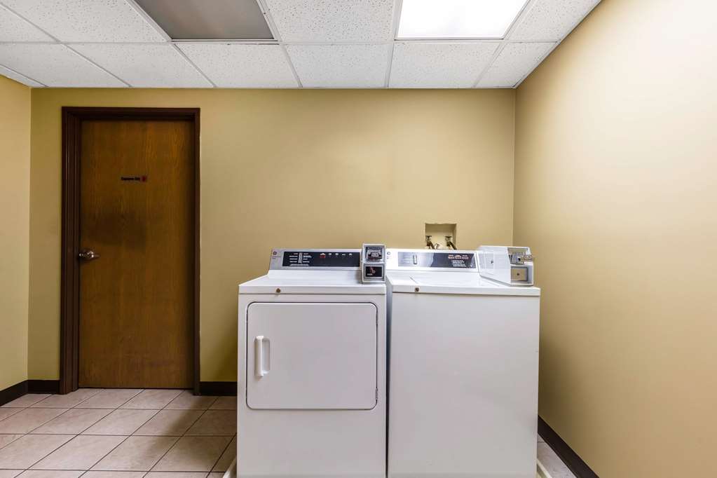 Econo Lodge Inn & Suites Dickson - photo 25