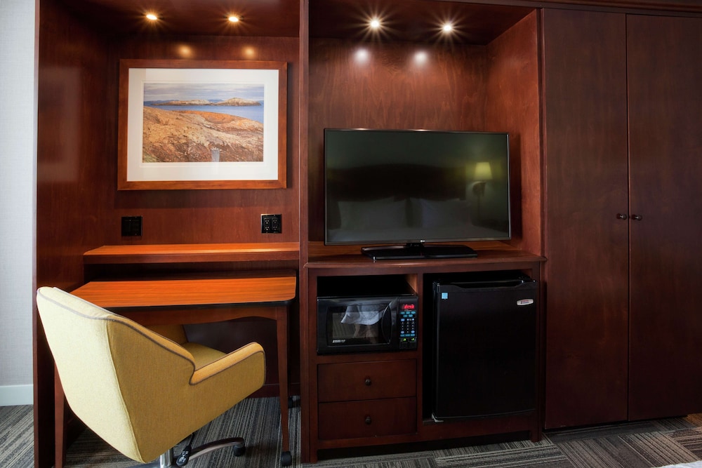 Hampton Inn Duluth Canal Park - photo 19