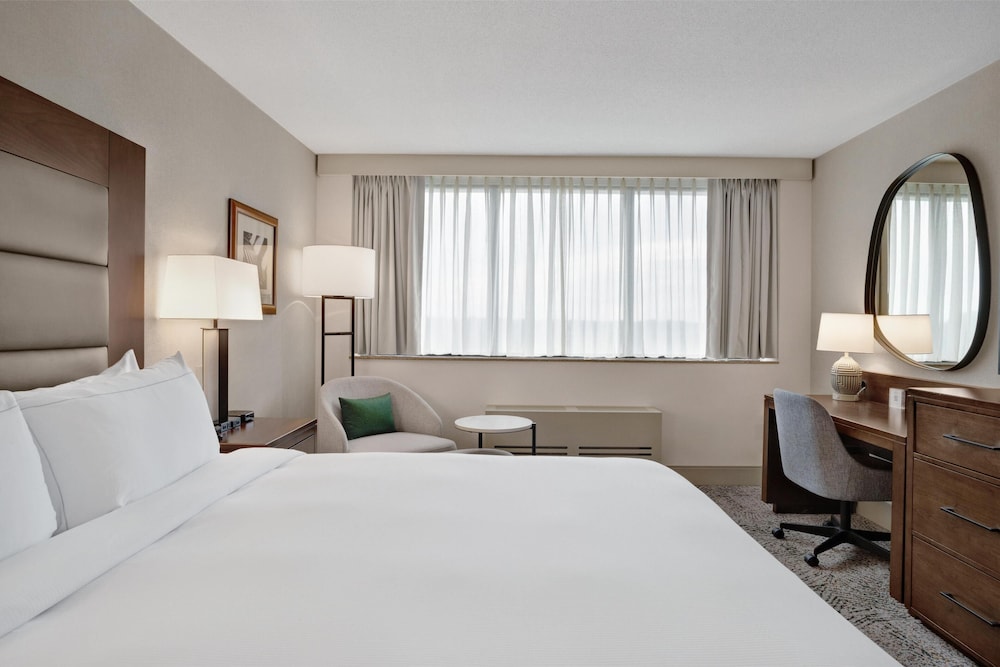 Hilton Arlington National Landing - photo 16