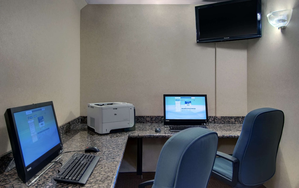 Hampton Inn Phoenix Glendale Peoria - photo 34
