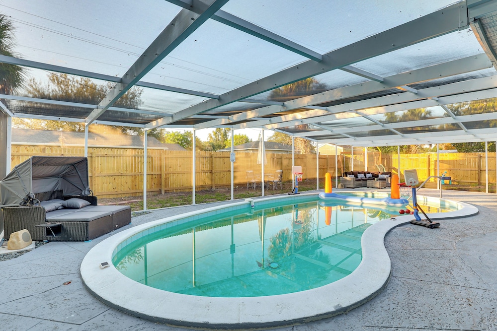 3 Mi to Apollo Beach Preserve: Family Retreat — hotel in Apollo Beach