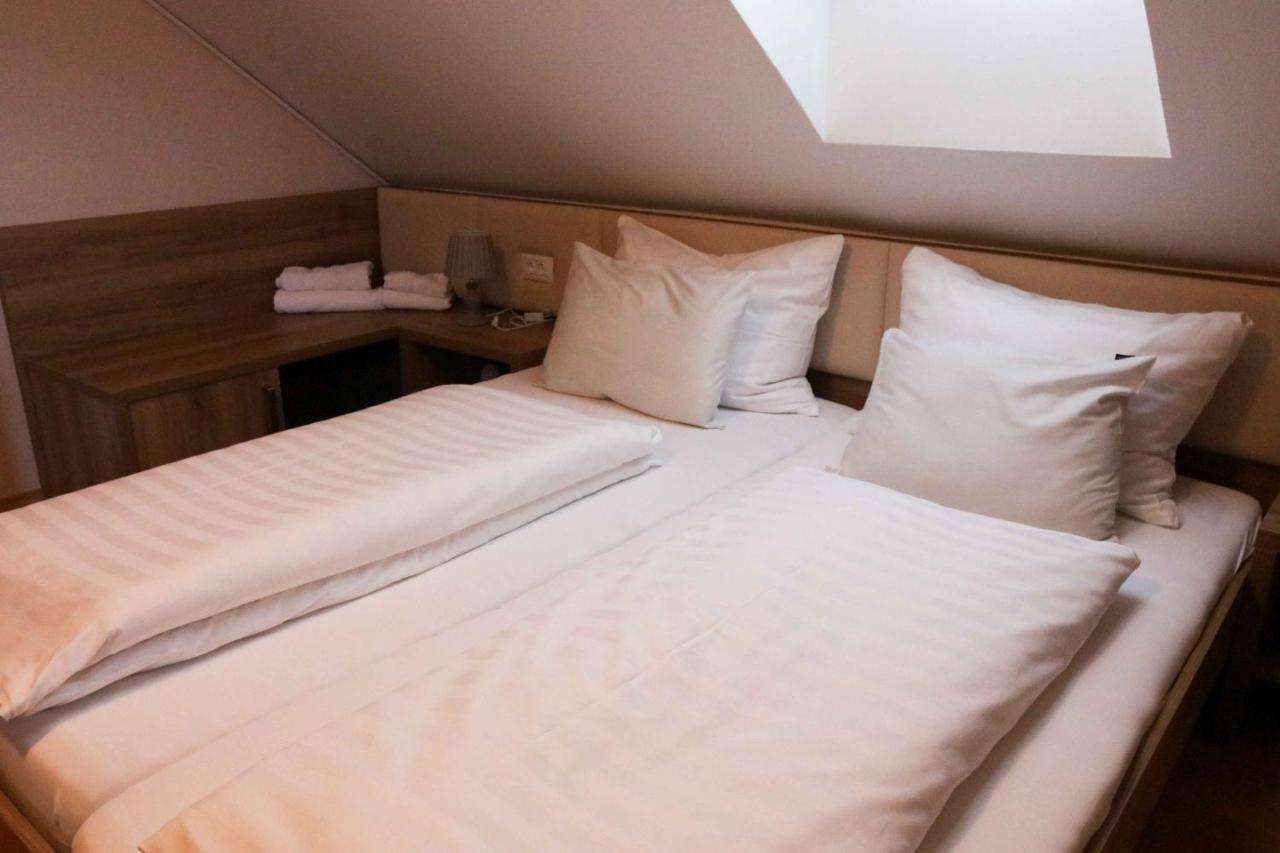 Homestay Sres 14951215 — Kranj