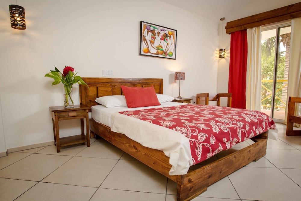 Hôtel Restaurant Cyvadier Plage — Jacmel — photo 4