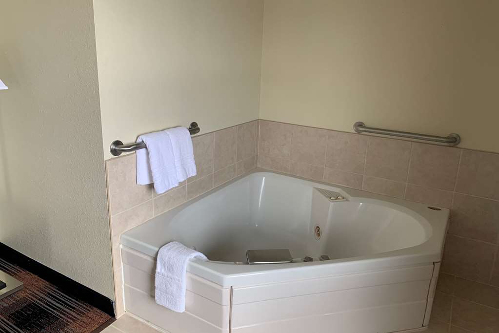 Baymont by Wyndham Waupun - photo 17