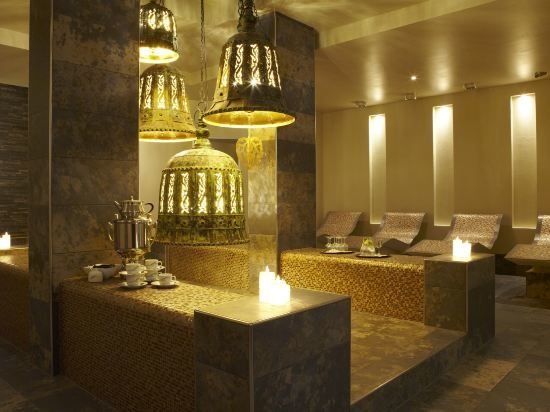 Zur Post Wellness und Sporthotel — hotel in Tannesberg