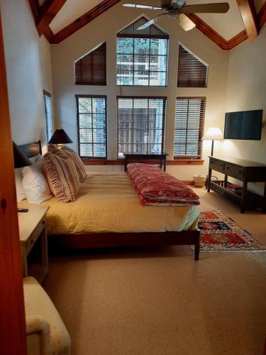 Pinehurst Townhomes by Vail Realty — 4-Star Luxury Hotel in Beavercreek, United States