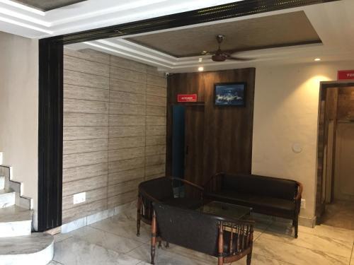 New Karan Hotel