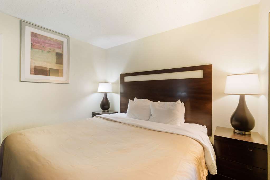Quality Inn & Suites Conference Center Statesboro Historic District - photo 18