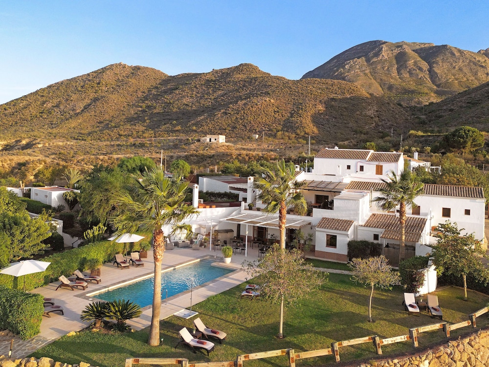 B&B Cortijo El Sarmiento Adults Only — 4-Star Luxury Hotel in Mojacar, Spain