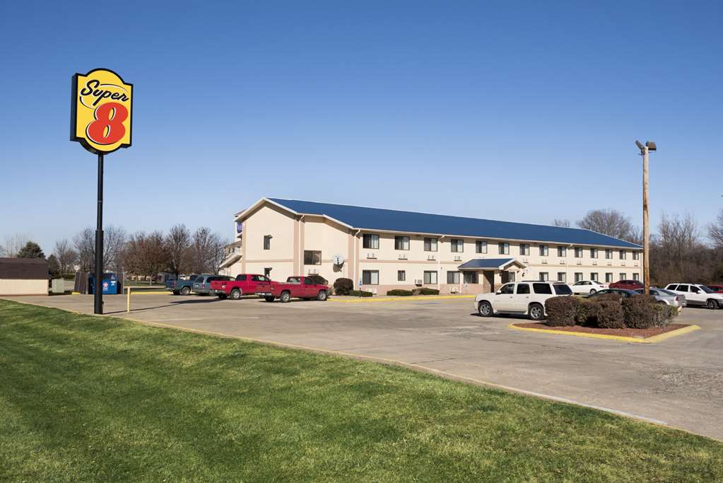 Super 8 by Wyndham Danville Illinois - photo 3