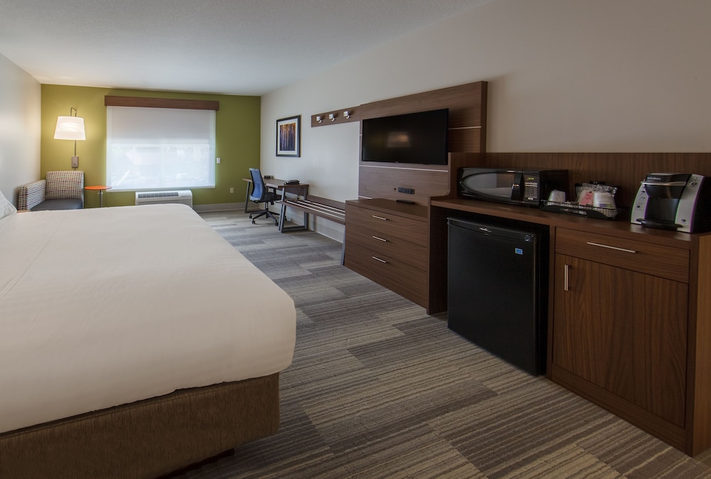 Holiday Inn Express Gatlinburg Downtown by IHG - photo 30