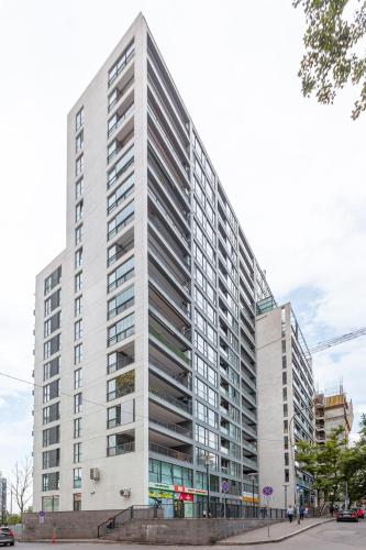 Art inspired Modern Flat near VAKE PARK with WIFI