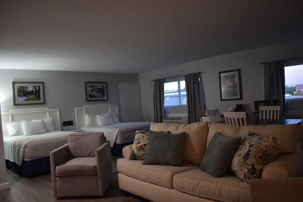 Cadillac Sands Resort - photo 11