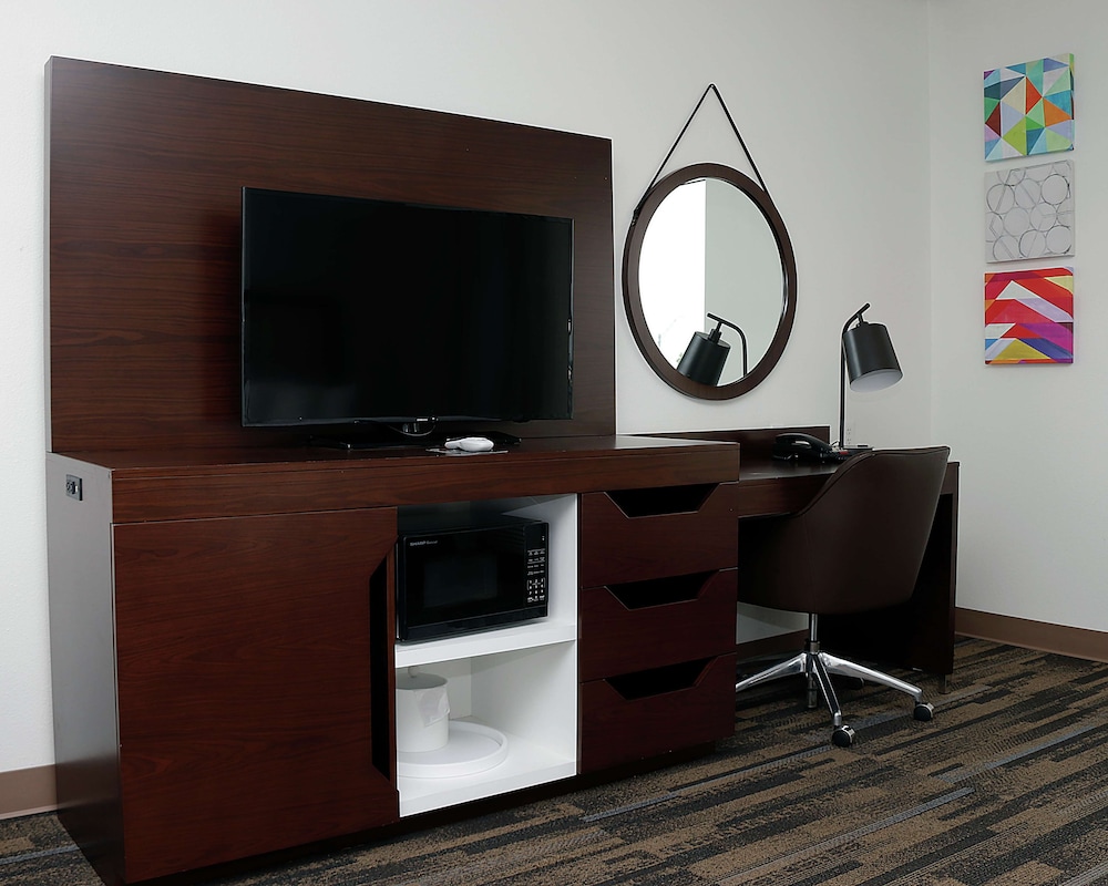 Hampton Inn & Suites Stephenville - photo 7