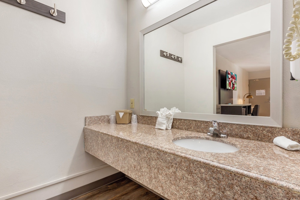 Red Roof Inn Dunn - photo 23