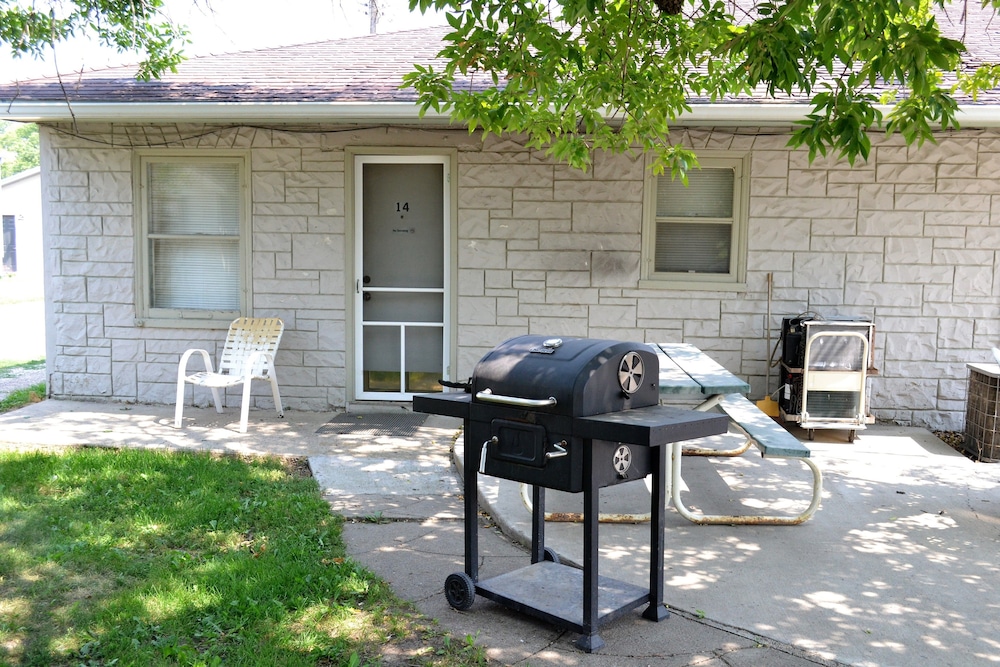 Innkeeper Motel - photo 77
