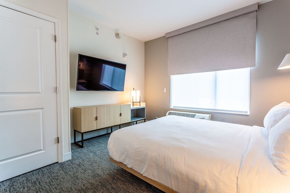 TownePlace Suites by Marriott Raleigh University Area - photo 33