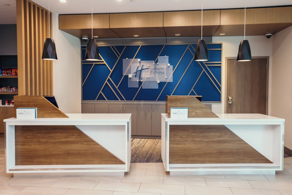 Holiday Inn Express Des Moines Ankeny by IHG - photo 31