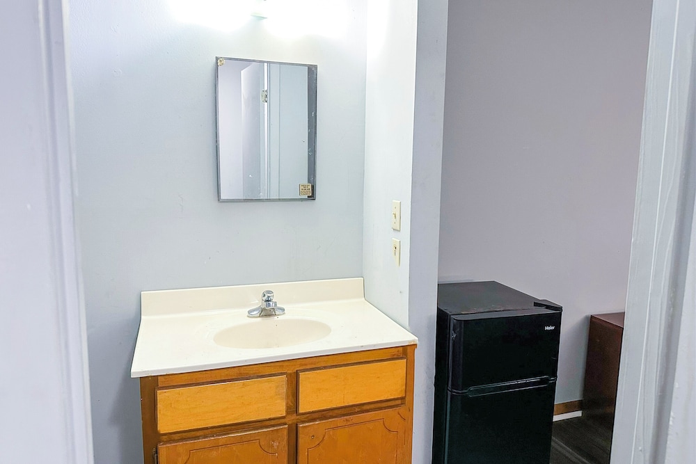 Weiss Lake Motel - photo 21