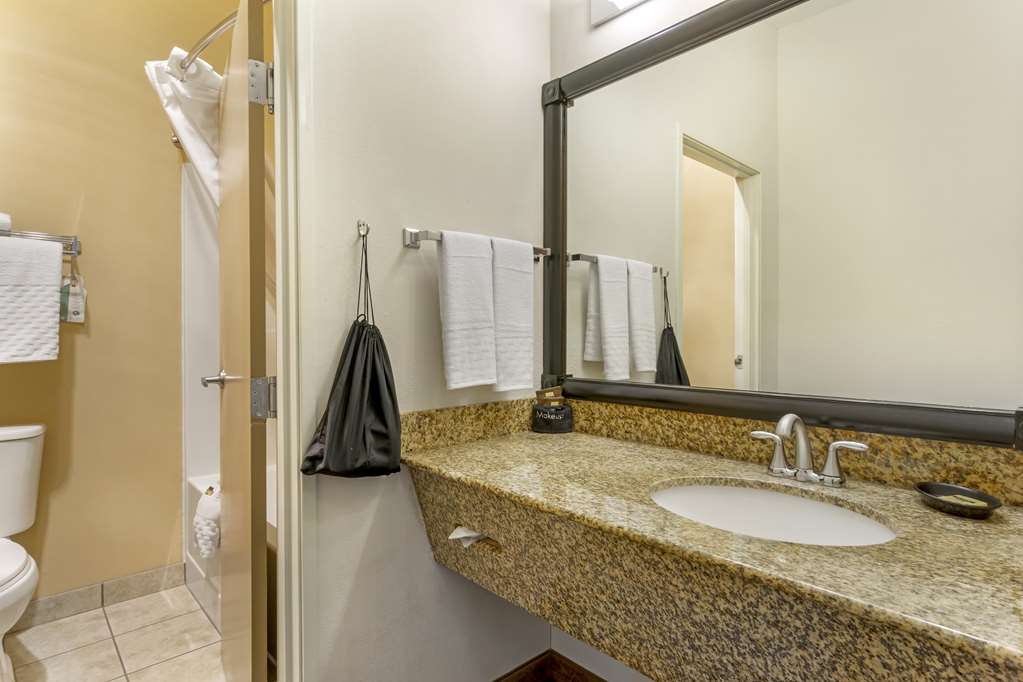 Best Western Plus The Inn at Horse Heaven - photo 32