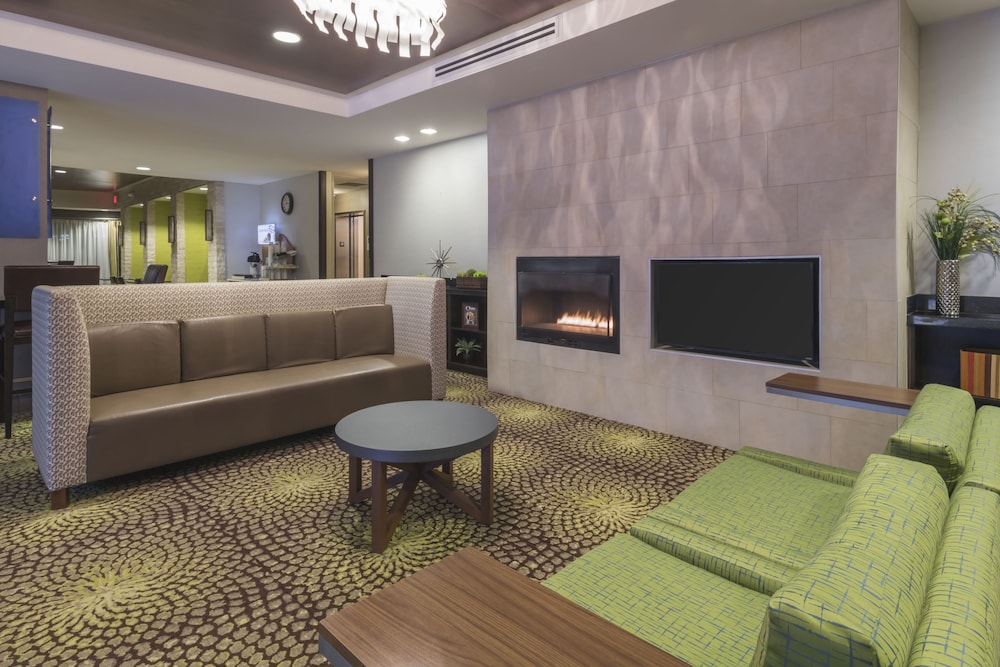 Holiday Inn Express Hotel & Suites Hays by IHG — hotel in Hays