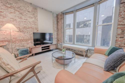 Downton Boston Luxurious 2 Bed — 4-Star Luxury Hotel in Boston, United States