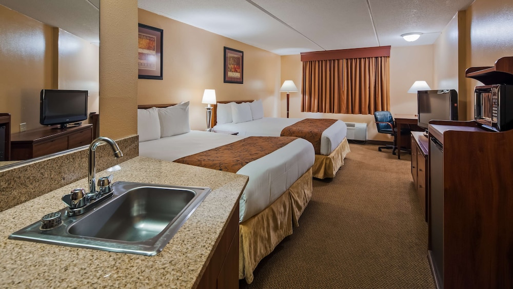 Quality Inn & Suites Black River Falls I 94 - photo 11
