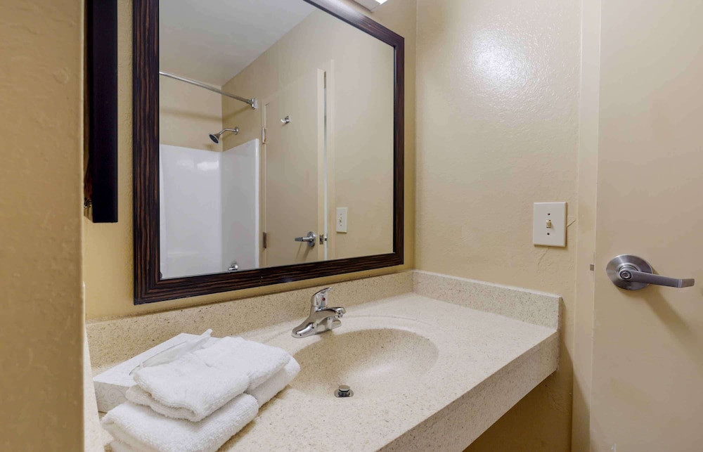 Extended Stay America Select Suites Fayetteville Owen Dr - photo 18