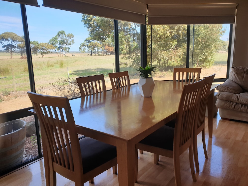 Cosy Corner Chalets - last minute hotel in Albany