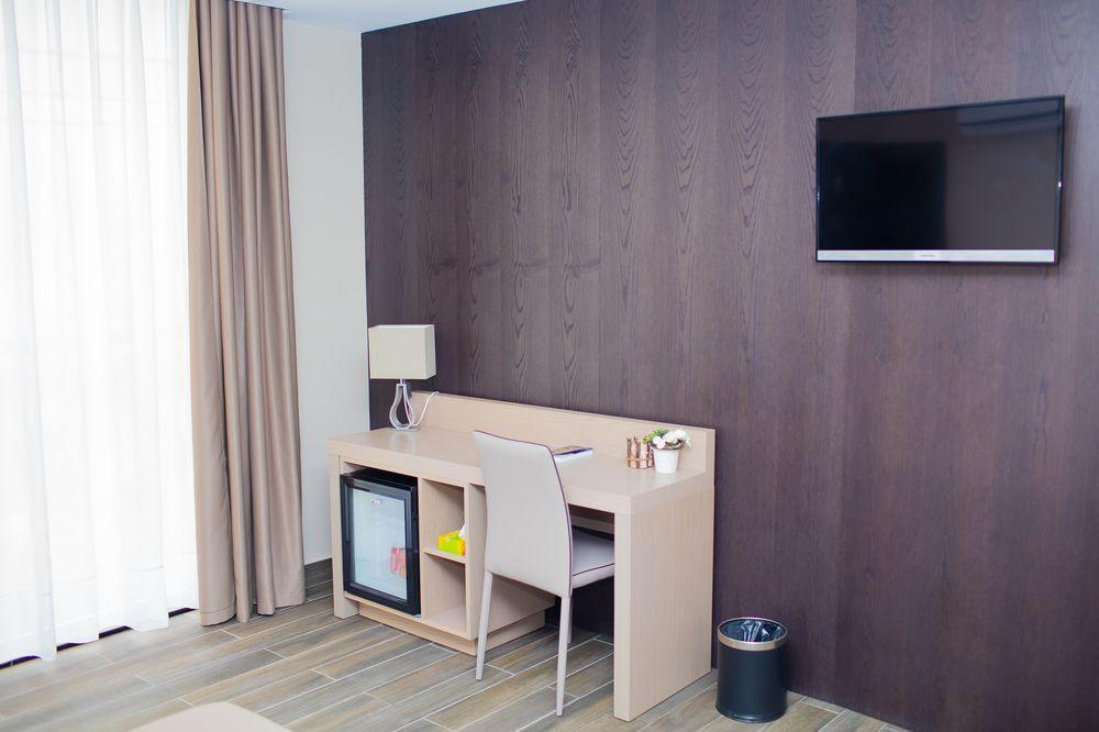 Fly Hotel — hotel in Libreville