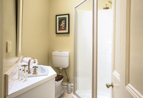 Sassafras village stay historic home sleeps 4 — Sassafras — photo 4