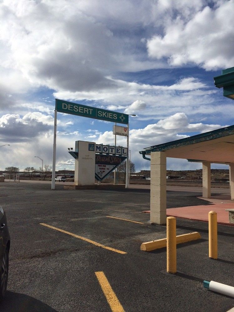 Desert Skies Motel - photo 17