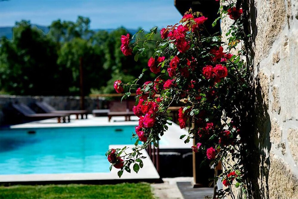Casa da Várzea Serra da Estrela — 5-Star Luxury Hotel in Fornos De Algodres, Portugal