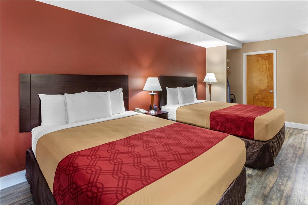 Econo Lodge Inn & Suites Old Saybrook Westbrook - photo 19